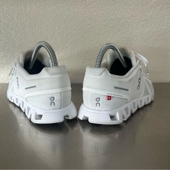 ON Running Shoes - Picture 5 of 10